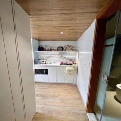 sang nhượng phòng trọ ban công rộng rãi ở q7 gần tdt rmit ufm q4q8