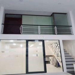 Cần cho thuê nhà P TTN Q12.DT 4*16 .1 trệt 1 lửng 2 PN 2WS.Hẻm xe hơi