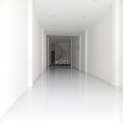 Mặt bằng rẻ 4x25m, gần chợ Trường học, giá 22 triệu