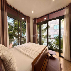 Căn Hộ Balcony Cây Xanh Thang Máy Hồ Bơi Phòng Gym Gần Chợ Bến Thành