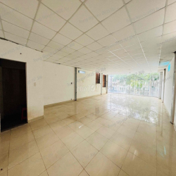 CHO THUÊ NHÀ - MẶT TIỀN TRUNG TÂM TP - NHÀ 3 SẢNH SUÔNG 700m2