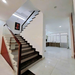 Cần cho thuê nhà MT 6A Nguyễn Cửu Đàm P.Tân Sơn Nhì Q.Tân Phú.