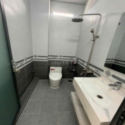 nhà trệt lầu 3,5x25m 3phòng sẵn 3máy lạnh mới 100% gần Chợ Cái Răng