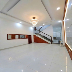 Cần cho thuê nhà MT 6A Nguyễn Cửu Đàm P.Tân Sơn Nhì Q.Tân Phú.