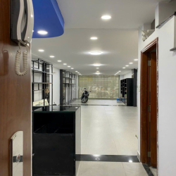 Cho thuê nhà góc 2MT 339B Lê Văn Sỹ gần ngã tư Trần Quang Diệu P14 Q3