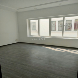 NHÀ ĐƯỜNG TRƯỜNG SƠN DIỆN TÍCH: 5X20M TRỆT 2 LẦU CHO THUÊ