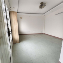 Nhà mặt tiền Tân Khai, Trệt 2 Lầu, 2PN 2WC, 8x9m, 15 Triệu