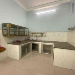 nhà đường 8 trường Thợ hẻm ô tô 3PN 2WC giá 11tr/th