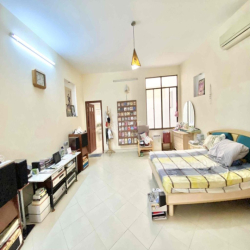 cho thuê nhà 4 tầng ngay trung tâm quận 7