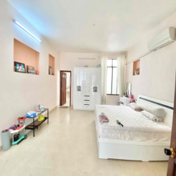 cho thuê nhà 4 tầng ngay trung tâm quận 7