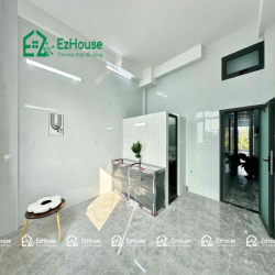 GIẢM 300K CHO THÁNG ĐẦU TIÊN - PHÒNG MỚI ĐẸP KENG - BAN CÔNG THANG MÁY