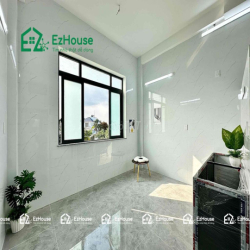 GIẢM 300K CHO THÁNG ĐẦU TIÊN - PHÒNG MỚI ĐẸP KENG - BAN CÔNG THANG MÁY