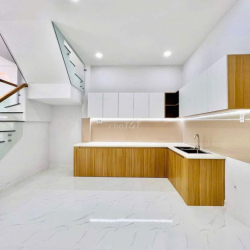 Cho thuê nhà MT 439A Lê Văn Sỹ, Phường 2, Quận Tân Bình gần Tân Canh