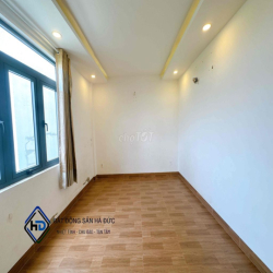 Nhà 2 lầu 5x18 khu an ninh gần UBND Quận 12