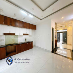 Nhà 2 lầu 5x18 khu an ninh gần UBND Quận 12