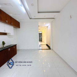 Nhà 2 lầu 5x18 khu an ninh gần UBND Quận 12