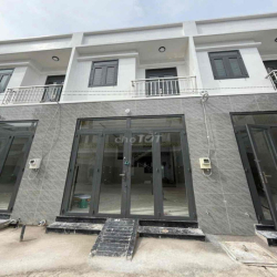 cho thuê nhà 4x15m 1 lầu 2pn 2wc, xe đậu dc trước cửa gần Kim Đồng