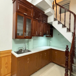 Nhà nguyên căn 35m2/tầng, 3 tầng + 1 tum Ngõ 218 phố Chợ Khâm Thiên
