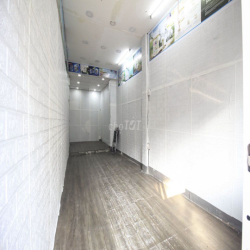 Cho thuê mặt bằng kinh doanh đường Âu Cơ 2 chiều có vỉa hè giá 10tr