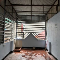 Nhà nguyên căn 35m2/tầng, 3 tầng + 1 tum Ngõ 218 phố Chợ Khâm Thiên