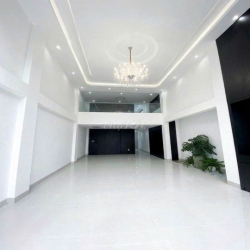 NHÀ ĐẸP KHU VIP - 200D Nguyễn Trọng Tuyển, P.8, PN- DTSD500m2-Sàn Suốt