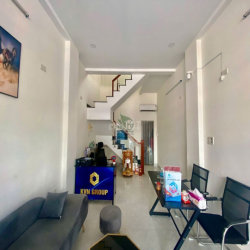 NHÀ 2 TẦNG ĐẦY ĐỦ NỘI THẤT TRUNG TÂM NHA TRANG