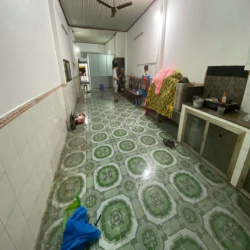 Cần Cho Thê  MẶt Tiền Nguyễn văn Quá .DT 4 X50  giá 16 triệu