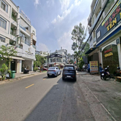 Biệt Thự Căn Góc Kế bên Aeon 12x20m 3 Tầng🌳🌳 có sân vườn ở ngay