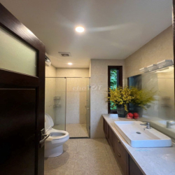 CHO THUÊ NHÀ BIỆT THỰ VIỆT HƯNG  FULL NỘI THẤT 