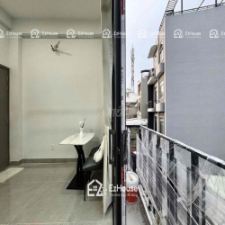 Duplex Ban Công Ngay Cổng Sau Đại Học Văn Lang Cơ Sở 3