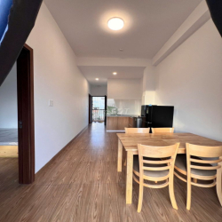 CHO THUÊ CĂN HỘ 2 PHÒNG NGỦ CÓ BAN CÔNG VIEW ĐẸP FULL NỘI THẤT