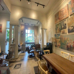 Cho thuê nhà Tú Xương,Q3 cũ.DT:9x20m nở hậu 16.5m.3 tầng-KD Tự do