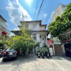 Cho thuê nhà Tú Xương,Q3 cũ.DT:9x20m nở hậu 16.5m.3 tầng-KD Tự do