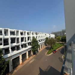 Cho thuê nhà full nội thất KĐT Trung Nguyên, Thích hợp làm văn phòng. 