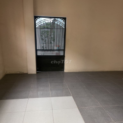 Cho thuê nhà nguyên căn 4 tầng, gần đường Giải Phóng,