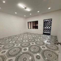 NC Nguyễn Trọng Tuyển - Tân Bình - sát mặt tiền- có sân thượng (5x20)