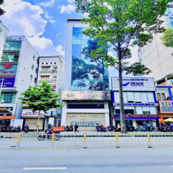 Cho thuê tòa nhà đường Trần Hưng Đạo, phường Cầu Kho, Quận 1.