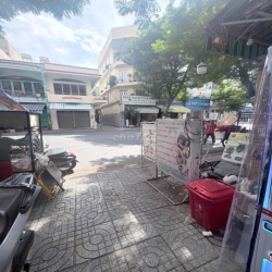 Cho thuê mặt bằng vỉa hè chiều tối