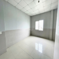 Phòng ngay HUB, Hoàng diệu 2 khu vực đông đúc, có thang máy
