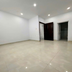 Cần cho thuê nhà MT 3B Cửu  Long P.15 Q.10