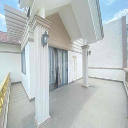 Biệt thự Khu Tên Lửa, Bình Tân, 9x20 1 Hầm 3 Lầu 5PN 6WC