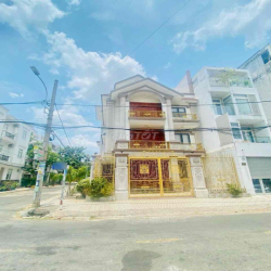 Biệt thự Khu Tên Lửa, Bình Tân, 9x20 1 Hầm 3 Lầu 5PN 6WC