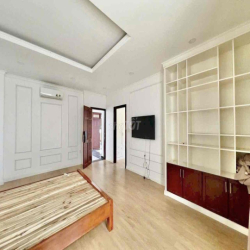 Biệt thự Khu Tên Lửa, Bình Tân, 9x20 1 Hầm 3 Lầu 5PN 6WC