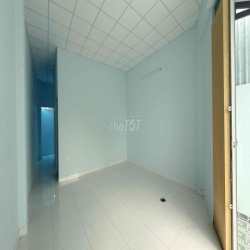 nhà 5x18m. ngay Thạnh Lộc 19  Ngã Tư Ga. Hẻm xe hơi