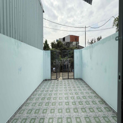 nhà 5x18m. ngay Thạnh Lộc 19  Ngã Tư Ga. Hẻm xe hơi