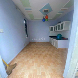 NHÀ NGUYÊN CĂN 1 TRỆT 1 LẦU SẴN NỘI THẤT CƠ BẢN Ở LIỀN GÒ VẤP