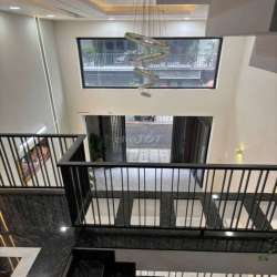 cho thuê nhà phố liền kề mới sạch sẽ Gò Vấp 