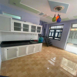 NHÀ NGUYÊN CĂN 1 TRỆT 1 LẦU SẴN NỘI THẤT CƠ BẢN Ở LIỀN GÒ VẤP