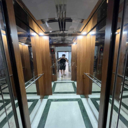 TOÀ NHÀ VĂN PHÒNG - 6 x 16 - 6 TẦNG - THANG MÁY TRỐNG SUỐT