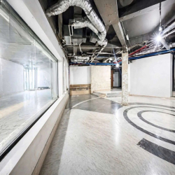 Vòng Xoay chợ Bến Thành Ngang 30m 1500m2